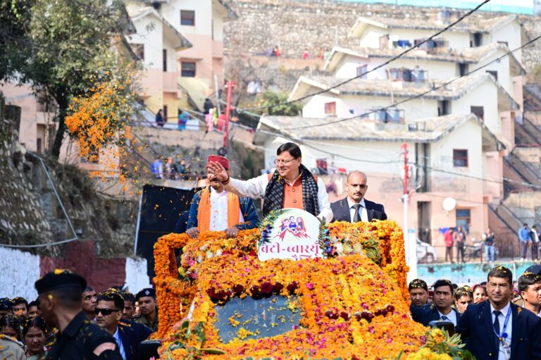 मुख्यमंत्री पुष्कर सिंह धामी पहुंचे एक दिवसीय नई टिहरी भ्रमण पर