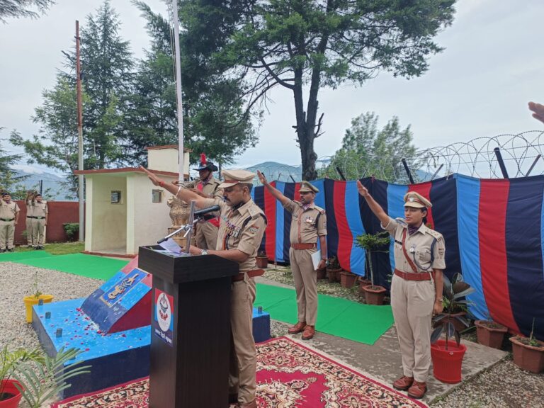 पुलिस द्वारा निष्ठा पूर्वक हर्ष और उल्लास के साथ मनाया गया 78वां स्वतंत्रता दिवस