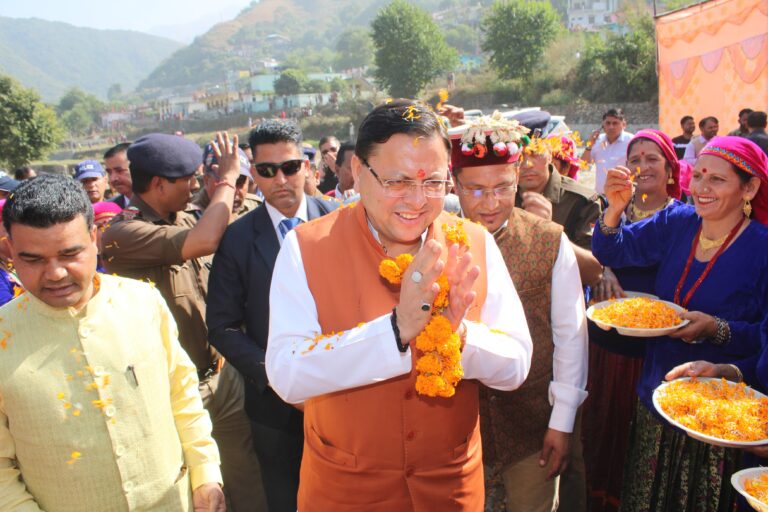 मुख्यमंत्री  पुष्कर सिंह धामी डामटा में यमुनाघाटी क्रीड़ा एवं सांस्कृतिक विकास समारोह में प्रतिभाग किया