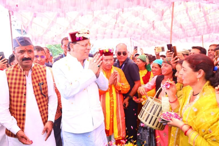 मुख्यमंत्री ने पुरोला, उत्तरकाशी में लगभग ₹ 210 करोड़ की विकास योजनाओं का किया लोकार्पण एवं शिलान्यास।