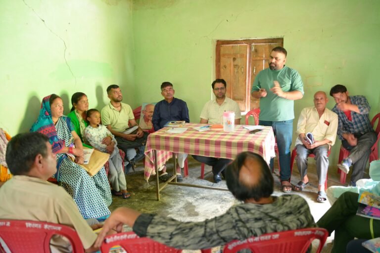 मणिगुह में जिला सूचना अधिकारी वीरेश्वर तोमर की अध्यक्षता में हुआ जनता दरबार