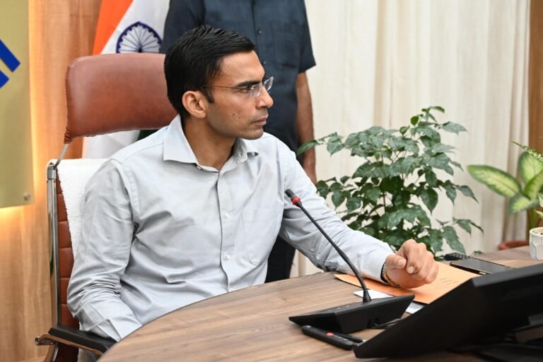 डीएम ने पकड़ा भीषण खेल, एक ही व्यक्ति ने गुमराह कर दो बार विक्रय कर दी टिहरी बांध प्रभावितों को भूमि