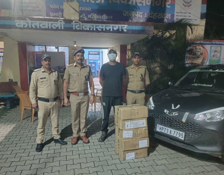 पंचायत चुनावों में शराब बांटने के मंसूबो को लगातार नकाम करती दून पुलिस