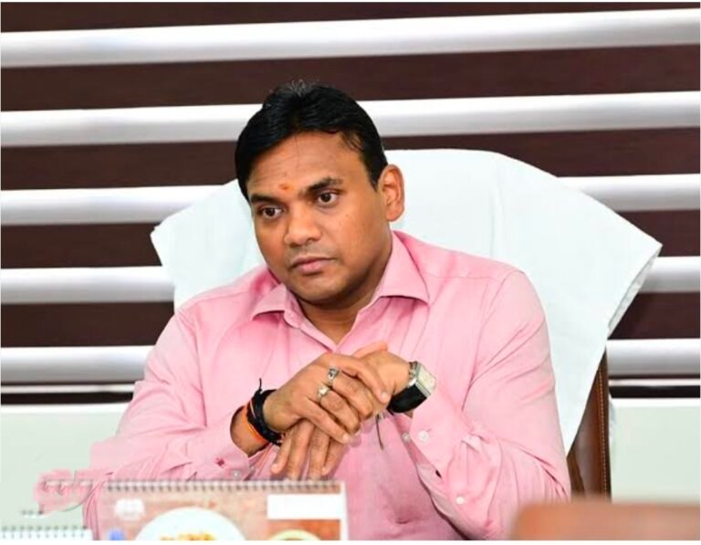 धामी सरकार की सख्ती, सरकारी अस्पतालों से अनावश्यक रेफरल को रोकने के लिए SOP जारी, जवाबदेही और पारदर्शिता होगी सुनिश्चित