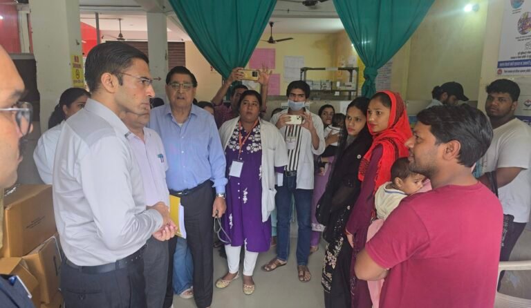 फिर एक लाचार परिवार की लग गई नैया पार 3 बच्चों का छात्रवास में दाखिला