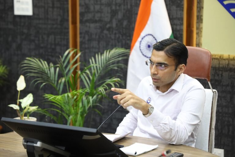 निराश्रित, बेसहारा गोवंश संरक्षण के लिए जिला प्रशासन ने स्वीकृत किए नए आश्रय