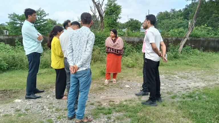 नगर आयुक्त नमामी बंसल द्वारा दो महत्वपूर्ण स्थलों का निरीक्षण किया गया