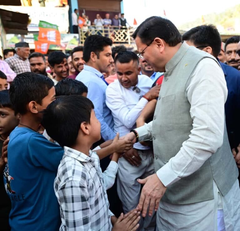 मुख्यमंत्री धामी का चम्पावत विधानसभा क्षेत्र में सड़क मार्ग से व्यापक दौराग्रामीणों से किया सीधा संवाद