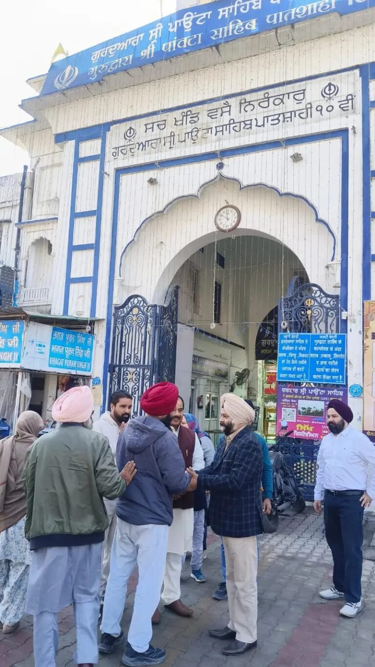 हरक सिंह रावत ने गुरुद्वारे में सेवा कर सिख समाज से अनजाने में हुई भूल का किया परिशोधन 