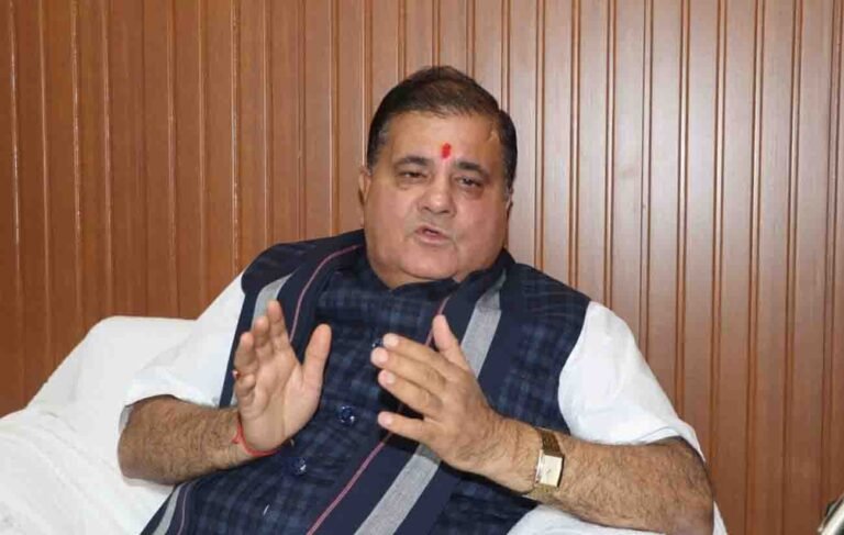 सत्र पर बहानेबाजी के बजाय, विपक्ष करे जनमुद्दों पर चर्चा की तैयारी: भट्ट