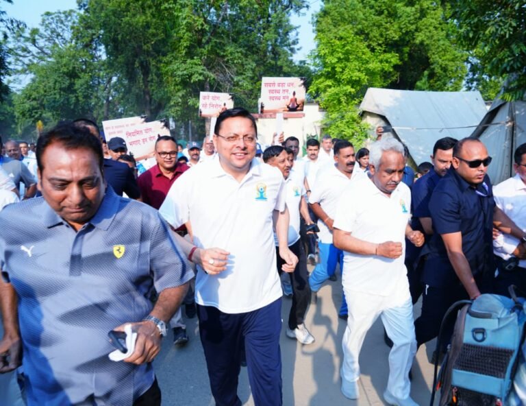 सीएम धामी ने देहरादून में ‘रन फॉर योगा’ में लिया हिस्सा, अंतरराष्ट्रीय योग दिवस का दिया संदेश