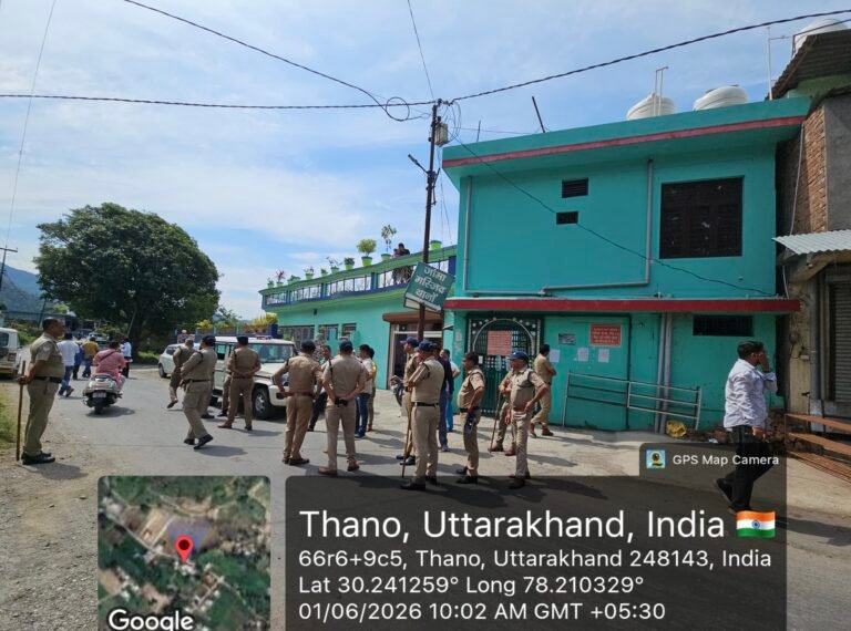 अनधिकृत निर्माण पर प्रशासन की कार्रवाई, डोईवाला में विवादित धार्मिक परिसर सील