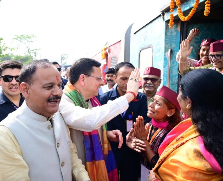 सोमनाथ स्वाभिमान पर्व’ पर हर्रावाला से वेरावल के लिए विशेष रेल यात्रा का शुभारंभ