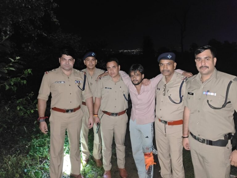 देर रात पुलिस तथा बदमाशों के बीच मुठभेड़,एक बदमाश के पैर पर लगी गोली, दूसरा बदमाश अंधेरे का फायदा उठाकर हुआ फरार