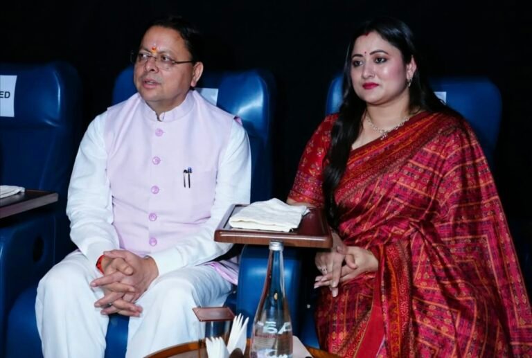 मुख्यमंत्री पुष्कर सिंह धामी ने देखी आध्यात्मिक फिल्म ‘हनुमान अंश’, बाबा नीब करौरी महाराज जी की भक्ति और सेवा भावना से हुए अभिभूत