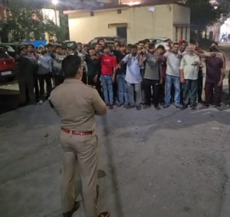 नशा छोड़ो, जिंदगी से नाता जोड़ो – पुलिस ने छात्रों को बताए नशे से बचने के उपाय, बोले- एक लत बर्बाद कर देगी पूरा परिवार